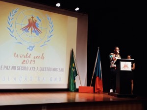 Estudantes do CECB participam de Simulação da ONU.