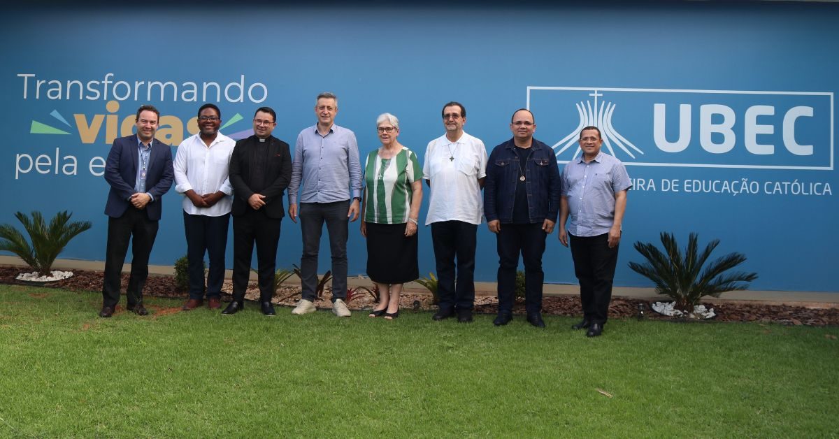 Membros do Conselho das Associadas visitam o Escritório Central